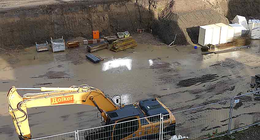 Baugrube im Wasser