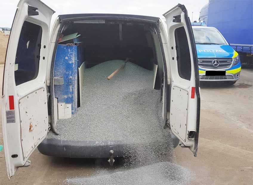 Polizei stellt erhebliche Verstöße bei Verkehrskontrollen fest Der Caddy war mit knapp 1.200 Kilogramm überladen.