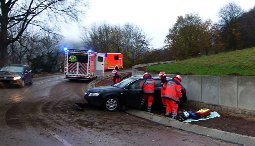 Der Audi-Fahrer kam aus bisher unbekannten Gr&uuml;nden von der Fahrbahn ab.