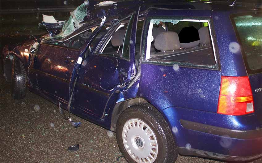 Der Pkw wurde schwer besch&auml;digt.