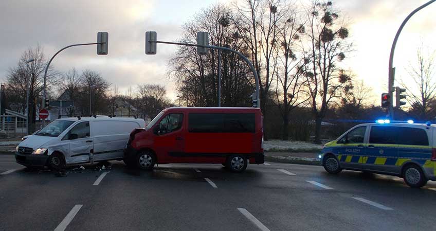 Beide Fahrzeuge waren nicht mehr fahrbereit.