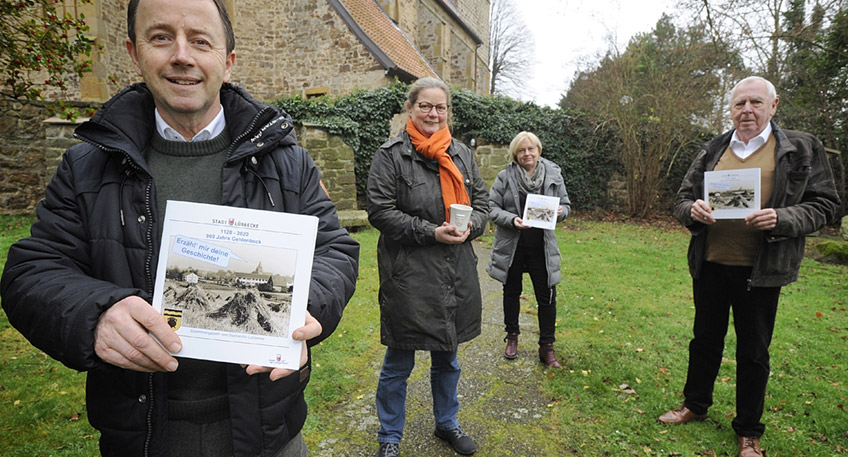 Mit mehr als einem Jahr coronabedingter Versp&auml;tung und in einem entsprechend bescheidenen Rahmen ist jetzt die lange erwartete Festschrift &bdquo;900 Jahre Gehlenbeck &ndash; erz&auml;hl&lsquo; mir deine Geschichte!&ldquo; erschienen. Gerade rechtzeitig, um noch unter zahlreichen Gehrmker Weihnachtsb&auml;umen ihren Platz zu finden.