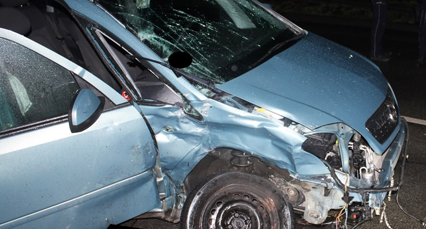 Bei einem Unfall auf der General-Bishop-Stra&szlig;e am Donnerstagabend haben sich zwei Autofahrer (27, 24) offenbar leichtere Verletzungen zugezogen.