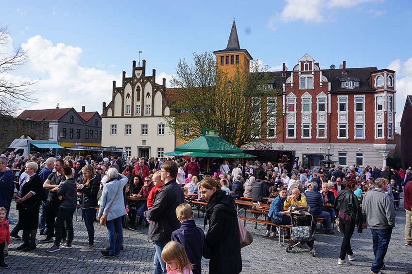 20220401-hallo-luebbecke-tischt-auf-001