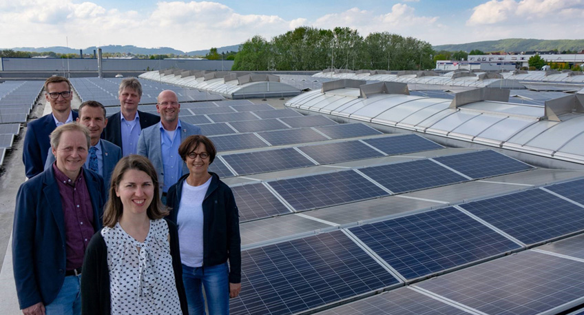 Zu einer Informationsveranstaltung zum Thema &bdquo;Selfmade-Strom vom Firmendach&ldquo; l&auml;dt die Stadt Preu&szlig;isch Oldendorf am Mittwoch, 10. August 2022 gemeinsam mit der Stadt Bad Oeynhausen, der Gemeinde H&uuml;llhorst sowie der Landesgesellschaft NRW.Energy4Climate und der IHK ein.