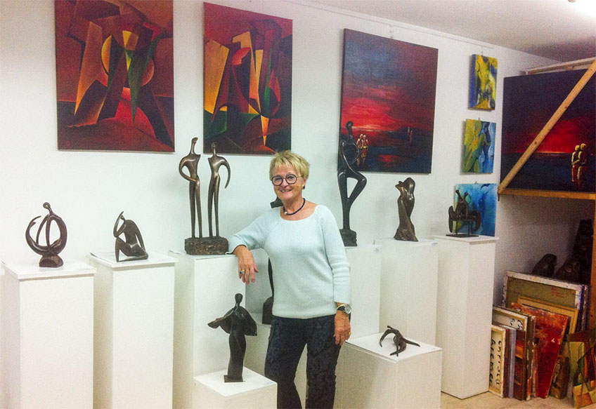 Auch die Dortmunder K&uuml;nstlerin Christa Bremer pr&auml;sentiert ihre Werke auf Schloss Benkhausen.