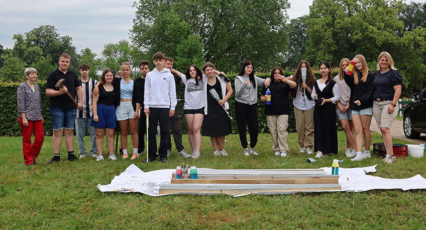 Kunstwerke befinden sich in der Regel im gesch&uuml;tzten Raum des Museums: hinter dicken Mauern, in wohltemperierten R&auml;umen, beh&uuml;tet vor direktem Sonnenlicht. Beim Skulpturenwettbewerb auf Schloss Benkhausen ist das anders.