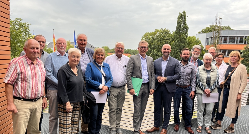 https://www.hallo-luebbecke.de/data/Bildarchiv/2023/202307_Juli/20230716_hallo_minden_minden_lubbecke_landrat_freundeskreise.jpg