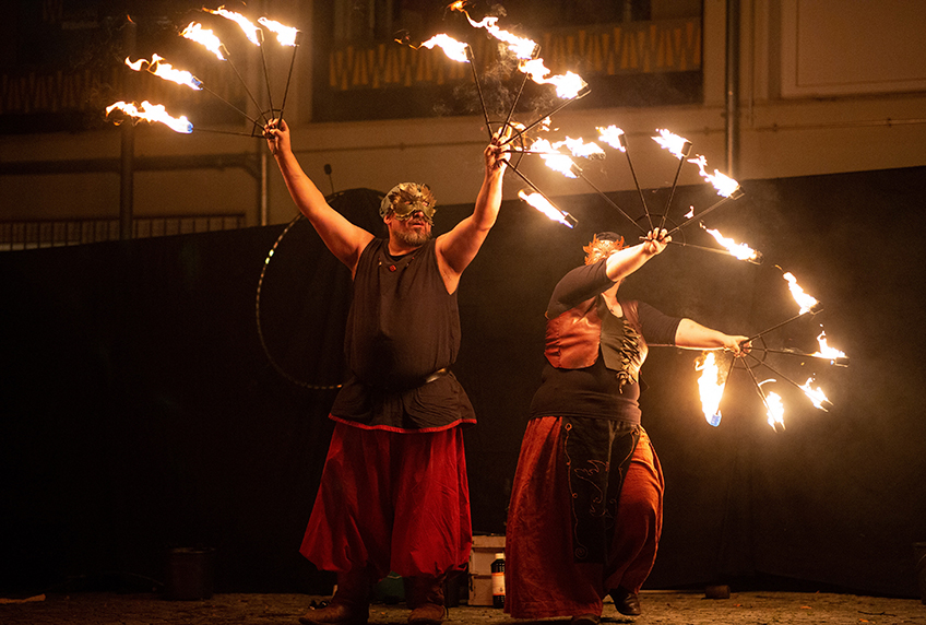 Feuertheater mit „Flamma Scaena“ auf dem Marktplatz (Oliver Krato)