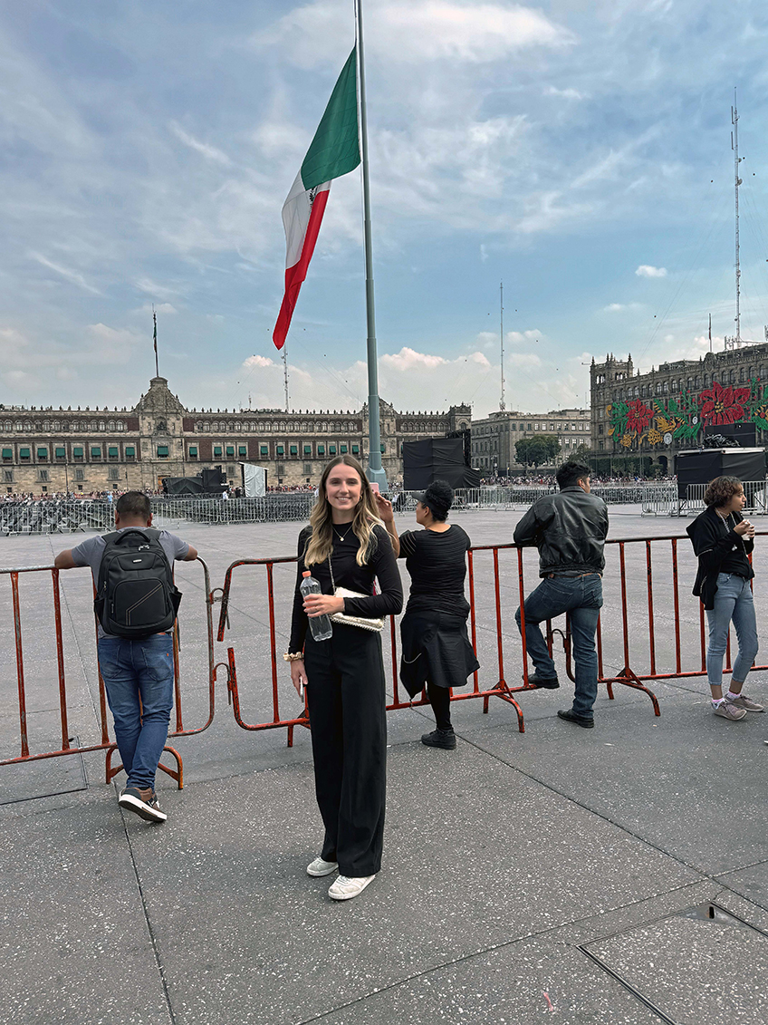 Von L&uuml;bbecke in eine der gr&ouml;&szlig;ten St&auml;dte der Welt: Carlotta Sch&uuml;tte hat im Rahmen ihres dualen Studiums bei der Merkur Group k&uuml;rzlich sechs Wochen in der 22-Millionen-Einwohner-Metropole Mexiko-Stadt verbracht. 