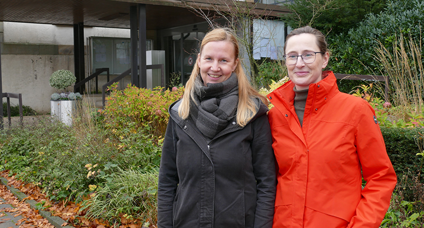 Der Verlust der eigenen Wohnung ist ein trauriger Tiefpunkt f&uuml;r Menschen, die in soziale Schwierigkeiten geraten sind. Genau das wollen Dominique Kindermann und Veronika Sophie Graff verhindern. Als neues Team f&uuml;r die Region L&uuml;bbecke erweitern sie das Projekt &bdquo;ZUHAUSE SEIN im Kreis Minden-L&uuml;bbecke&ldquo;.