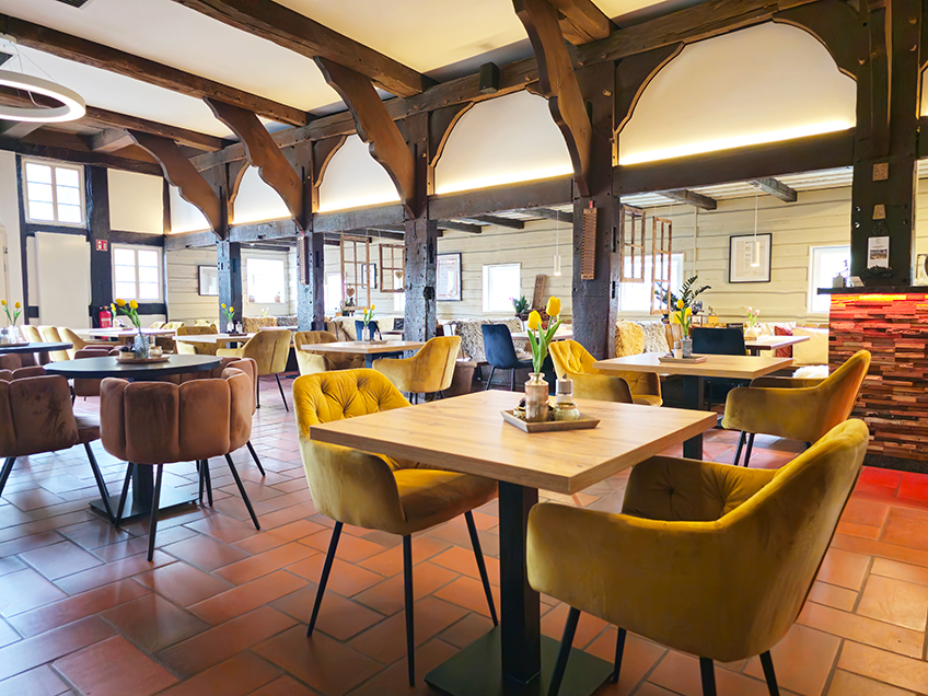 . Unser Café Santa vereint traditionelle Handwerkskunst mit modernen Gaumenfreuden und bietet Ihnen eine Vielfalt an delikaten Genüssen in einer gemütlichen Atmosphäre.