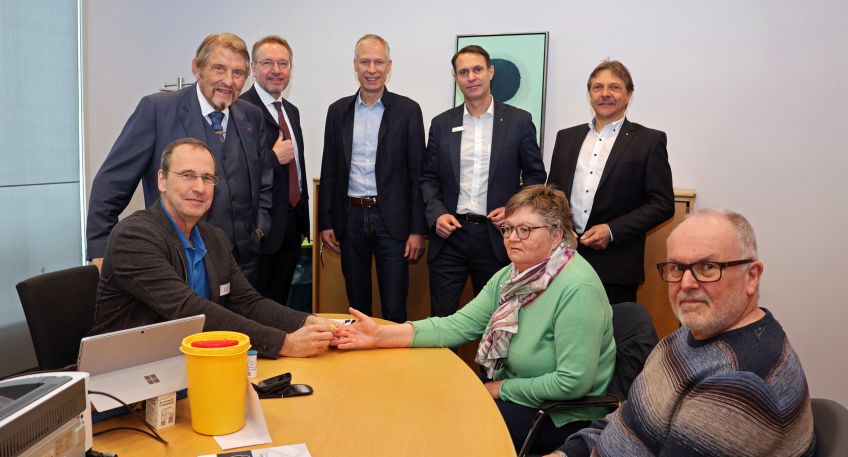 https://www.hallo-luebbecke.de/data/Bildarchiv/2024/202403_Maerz/20240329_hallo_minden_gauselmann_Schlanganfallinfotour.jpg