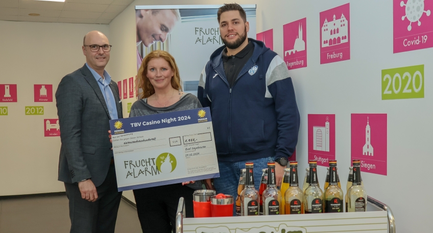 20240418_hallo_minden_gauselmann_Scheckubergabe_Fruchtalarm_TBV_Lemgo_Lippe