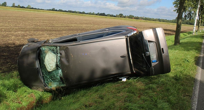 Die rasante Autofahrt eines Mannes aus Stemwede endete am Mittwochvormittag im Ortsteil Oppenwehe im Graben abseits der Fahrbahn und f&uuml;r den Fahrer im Krankenhaus L&uuml;bbecke.