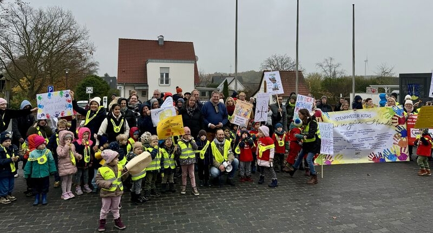 https://www.hallo-luebbecke.de/data/Bildarchiv/2024/202411_November/20241119_hallo_minden_stemwede_demo_gegen_land_nrw.jpg