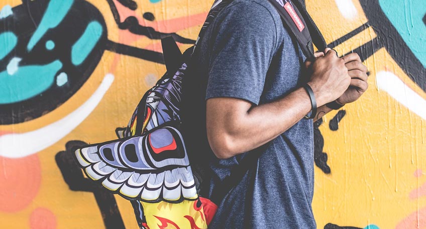 Besonders f&uuml;r sportinteressierte junge Menschen ist das Freiwillige Soziale Jahr (FSJ) im Sport eine gute M&ouml;glichkeit, sich zwischen Schule und Berufsausbildung oder Studium zu orientieren und wertvolle Erfahrungen zu sammeln. Das sportliche Hobby kann an einem Arbeitsplatz eingebracht werden, an dem der Umgang mit Menschen und ganz besonders mit Kindern im Mittelpunkt steht.