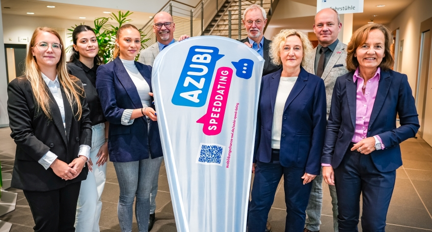 https://www.hallo-luebbecke.de/data/Bildarchiv/2025/202506_Juni/20250613_hallo_minden_ihk_Azubi-Speed-Dating_2025.jpg