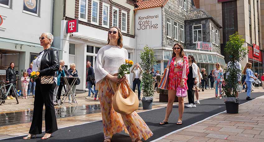 20250618 hallo minden wappenplatz 00