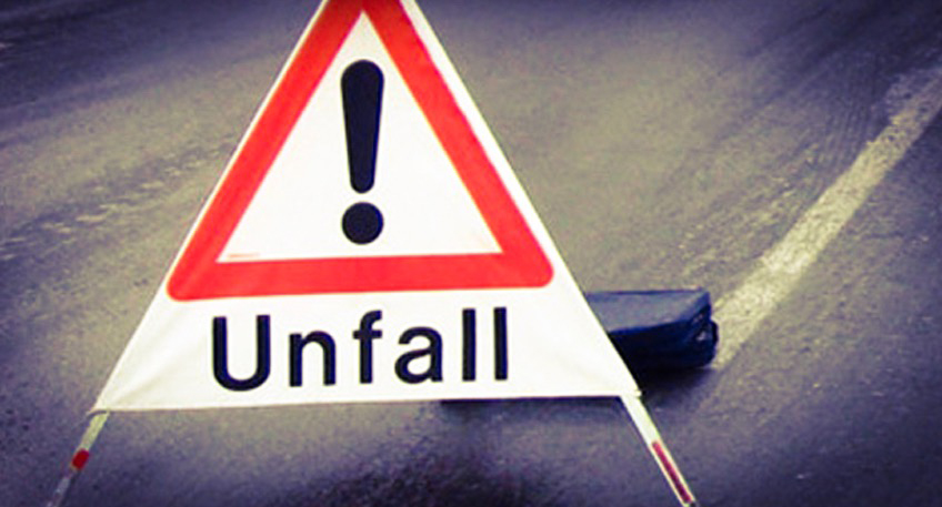 https://www.hallo-luebbecke.de/data/Bildarchiv/2025/202509_September/unfall-symbol-polizei-345.jpg