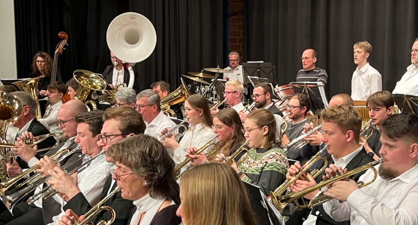 https://www.hallo-luebbecke.de/data/Bildarchiv/2025/202512_Dezember/20251221_hallo_minden_kreisjugendblasorchester_neujahrskonzert.jpg