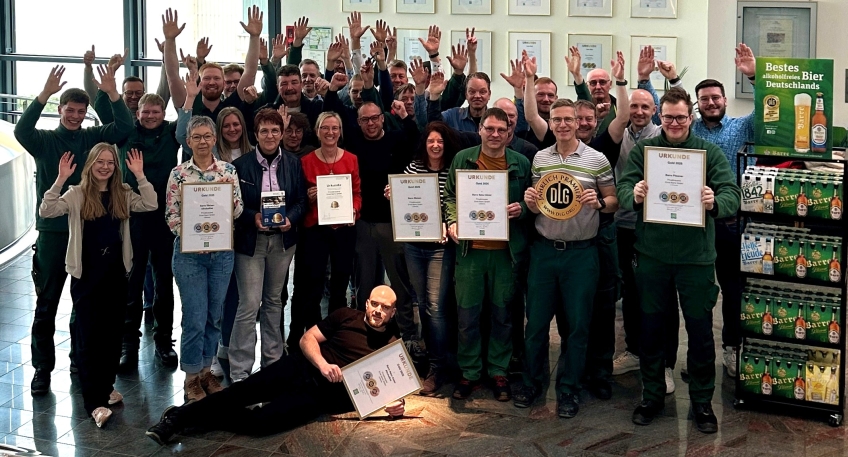 20260426_hallo_minden_barre__Teamfoto_Doppelte_Auszeichnung_UR_Privatbrauerei_Ernst_Barre_GmbH_1