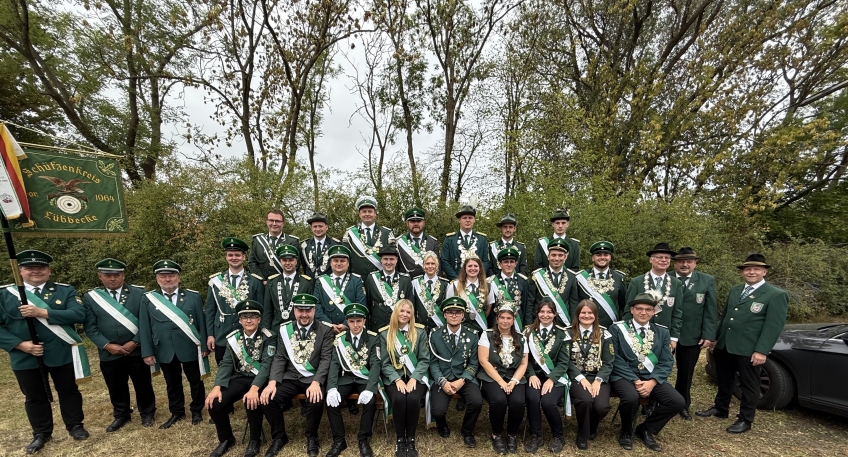 https://www.hallo-luebbecke.de/data/Bildarchiv/2026/202605_Mai/20260501_hallo_minden_schutzenkreis_luebbecke_Jungschutzenkonige_2025.jpg
