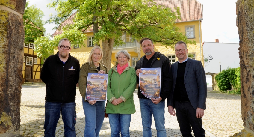 https://www.hallo-luebbecke.de/data/Bildarchiv/2026/202605_Mai/20260521_hallo_minden_luebbecke_abendmarkt.jpg