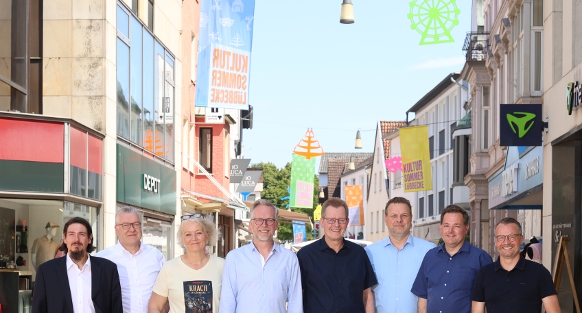 https://www.hallo-luebbecke.de/data/Bildarchiv/2026/202606_Juni/20260621_hallo_minden_lubbecke_marketing_dekoration_foto_pescht.jpg