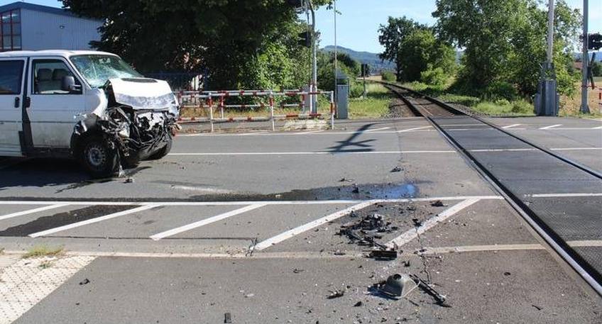 https://www.hallo-luebbecke.de/data/Bildarchiv/2026/202608_August/20260809_hallo_minden_polizei_eurobahn.jpg