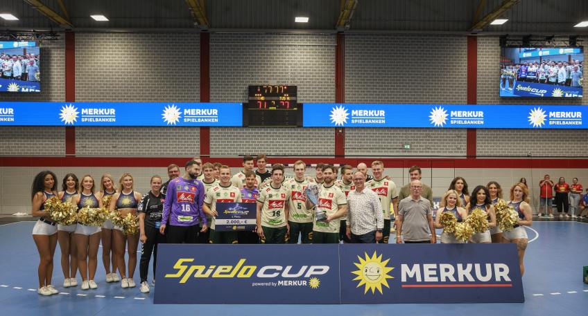 https://www.hallo-luebbecke.de/data/Bildarchiv/2026/202608_August/20260816_hallo_minden_merkur_spielo_cup_1_krato.jpg
