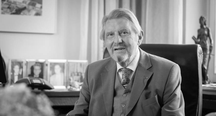 https://www.hallo-luebbecke.de/data/Bildarchiv/2026/202608_August/20260821_hallo_minden_nerkur_Paul_Gauselmann_sw.jpg