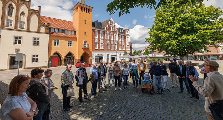 https://www.hallo-luebbecke.de/data/Bildarchiv/2026/202609_September/20260906-hallo-luebbecke-stadtfuehrung.jpg