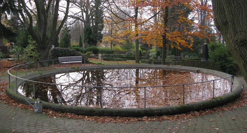 https://www.hallo-luebbecke.de/data/Bildarchiv/2026/202609_September/20260923-hallo-luebbecke-friedhof-erika-mueller.jpg
