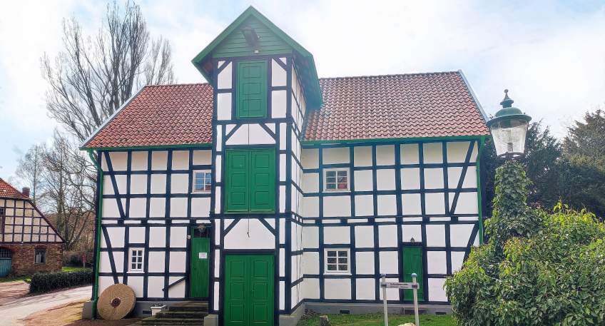 https://www.hallo-luebbecke.de/data/Bildarchiv/2026/202609_September/250260906_hallo_minden_touristik_preuisch_oldendorf_Gutswassermuhle_copyright_Touristik_Preussisch_Oldendorf.jpg