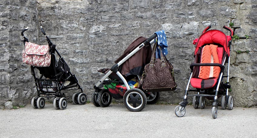 Das „Café Kinderwagen“ ist ein offenes Angebot für werdende Eltern sowie Familien mit Kindern im Alter von null bis drei Jahren.