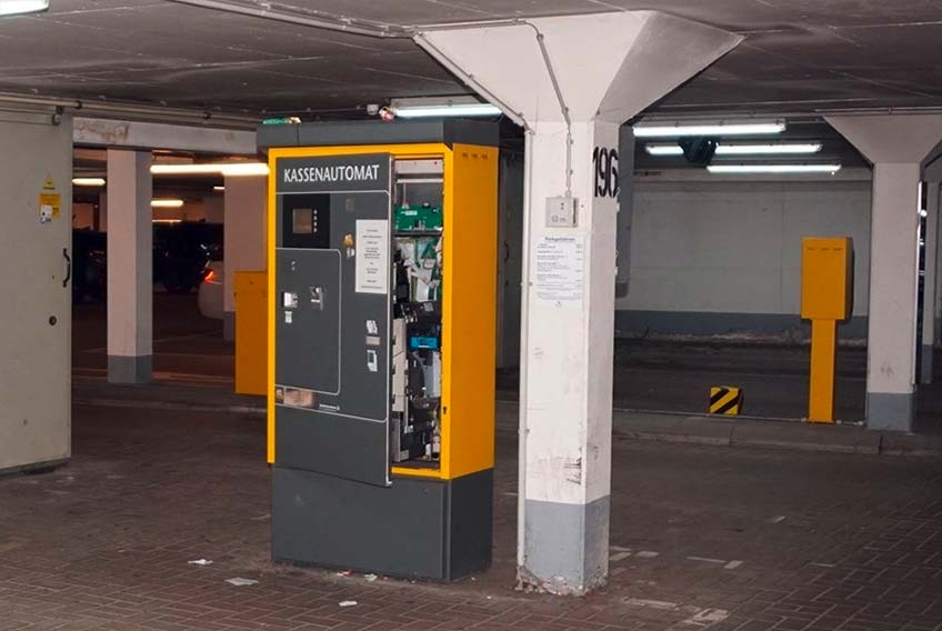 Die Polizisten leiteten ein Ermittlungsverfahren wegen eines besonders schweren Falls des Diebstahls ein.