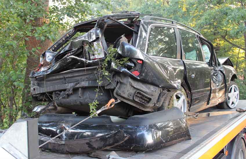 Der Fahrer war mit einem Audi gegen 6.30 Uhr auf der Wagenfelder Stra&szlig;e unterwegs, als offenbar pl&ouml;tzlich ein Reh die Fahrbahn &uuml;berquerte.