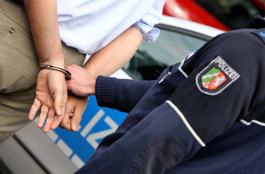 Einsatzkr&auml;fte nahmen das aus Osteuropa stammende Trio im Alter von 24, 42 und 46 Jahren vorl&auml;ufig fest.