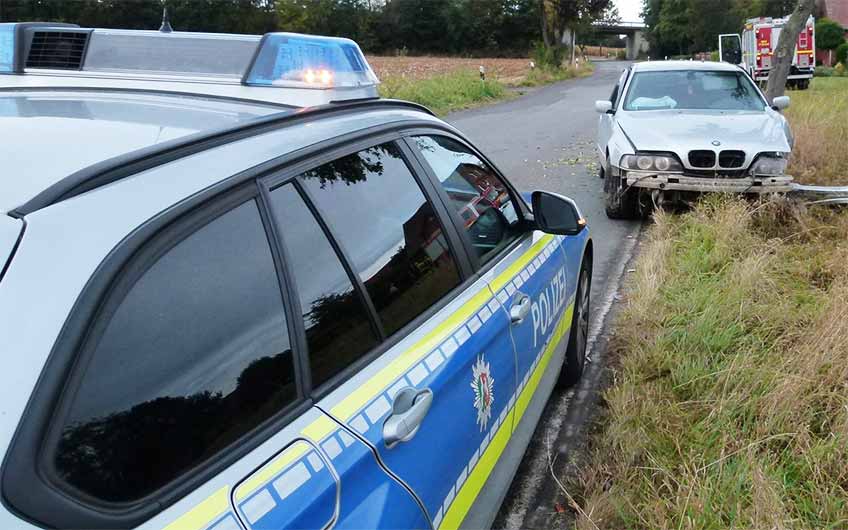 Der offenbar aus Lettland stammende Unfallwagen wurde zum Zwecke der Spurensicherung sichergestellt. 