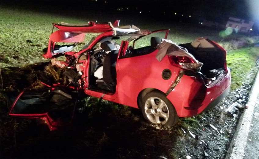 Drei Schwerverletzte sowie ein leicht verletzter Audifahrer wurden nach not&auml;rztlicher Erstversorgung in verschiedene Krankenh&auml;user gebracht.