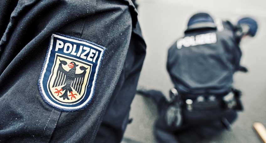 Nach dem Überfall auf ein Ehepaar in Lübbecke-Alswede in der vergangenen Woche sitzen die beiden mutmaßlichen Täter nun in Untersuchungshaft.